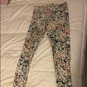 Cream floral leggings from American Eagle